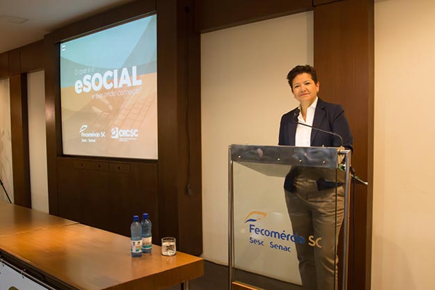 Palestra "O Que é o eSocial e Por Onde Começar?" (Foto: Ana Carolina Pavarin) Palestra "O Que é o eSocial e Por Onde Começar?" (Foto: Ana Carolina Pavarin)