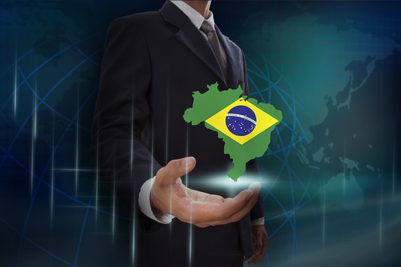 Empreendedor demora mais de 400 horas para abrir empresa no Brasil